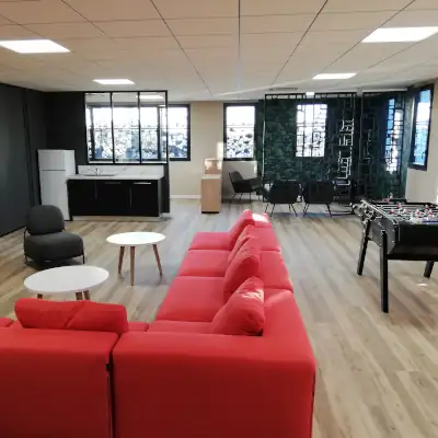 AS3 Electricité a mis en place ce nouveau système d'éclairage led dans les bureaux que vous voyez en photo.